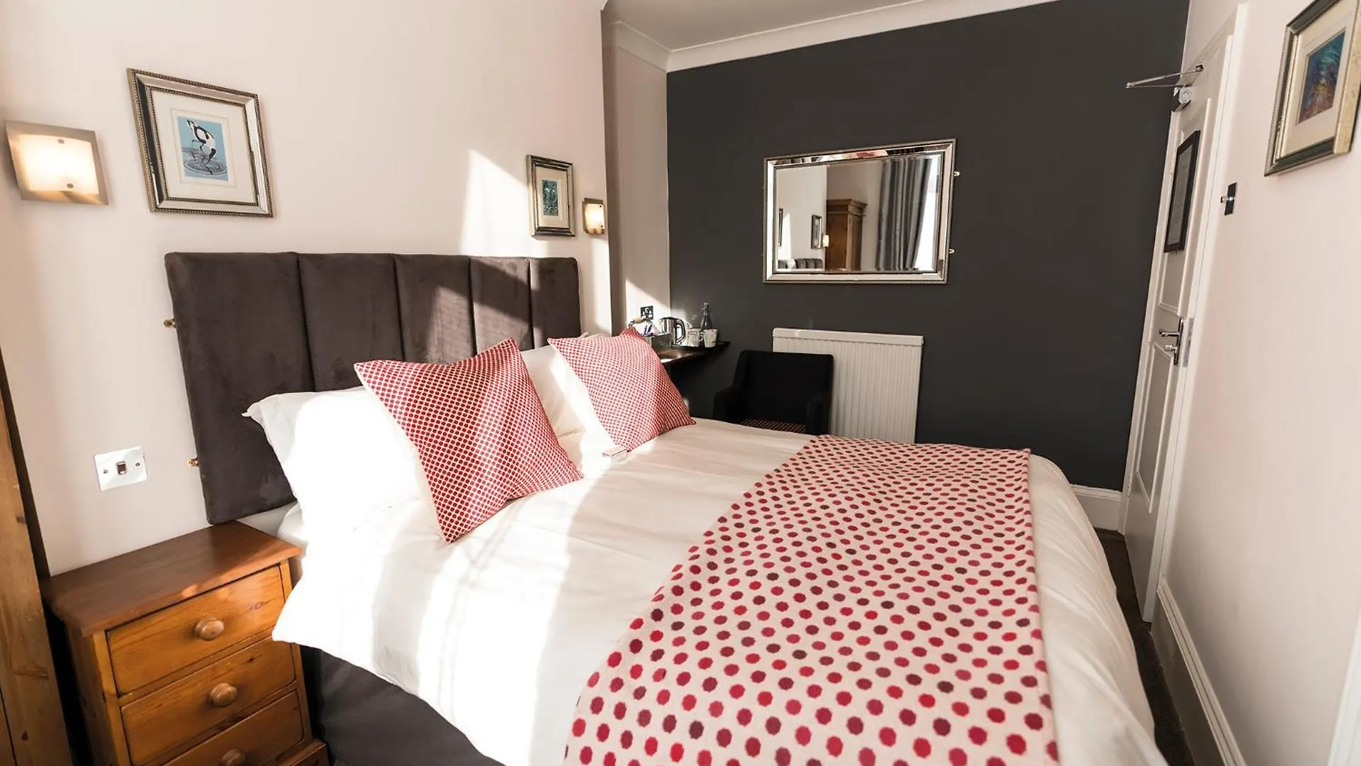 The Helaina Hotel Scarborough